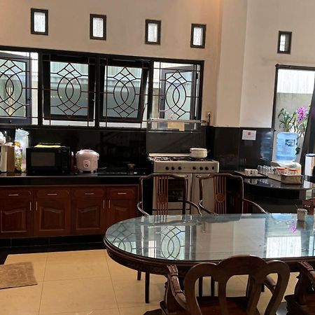 Fora Capsule Hostel Tuban Kuta  Exterior photo