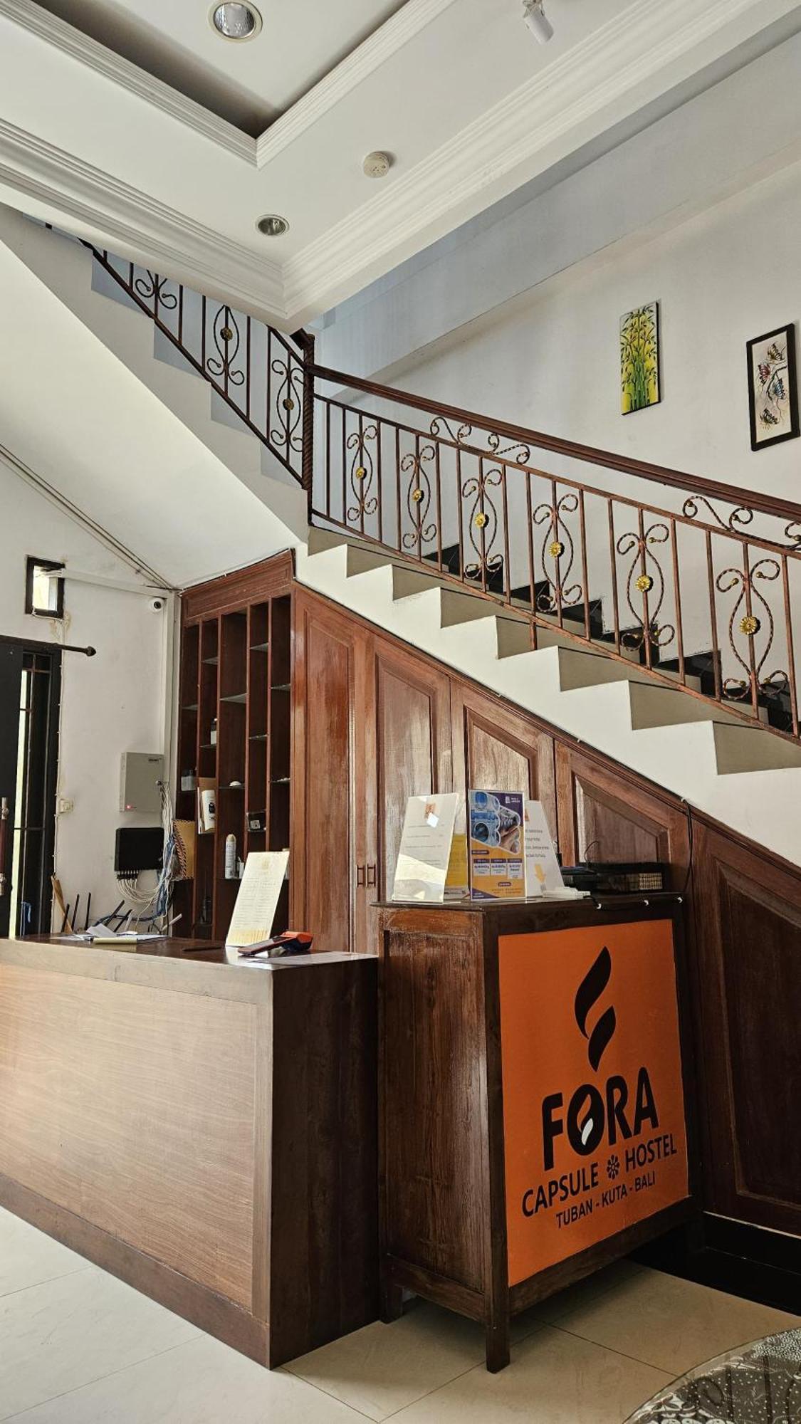 Fora Capsule Hostel Tuban Kuta  Exterior photo
