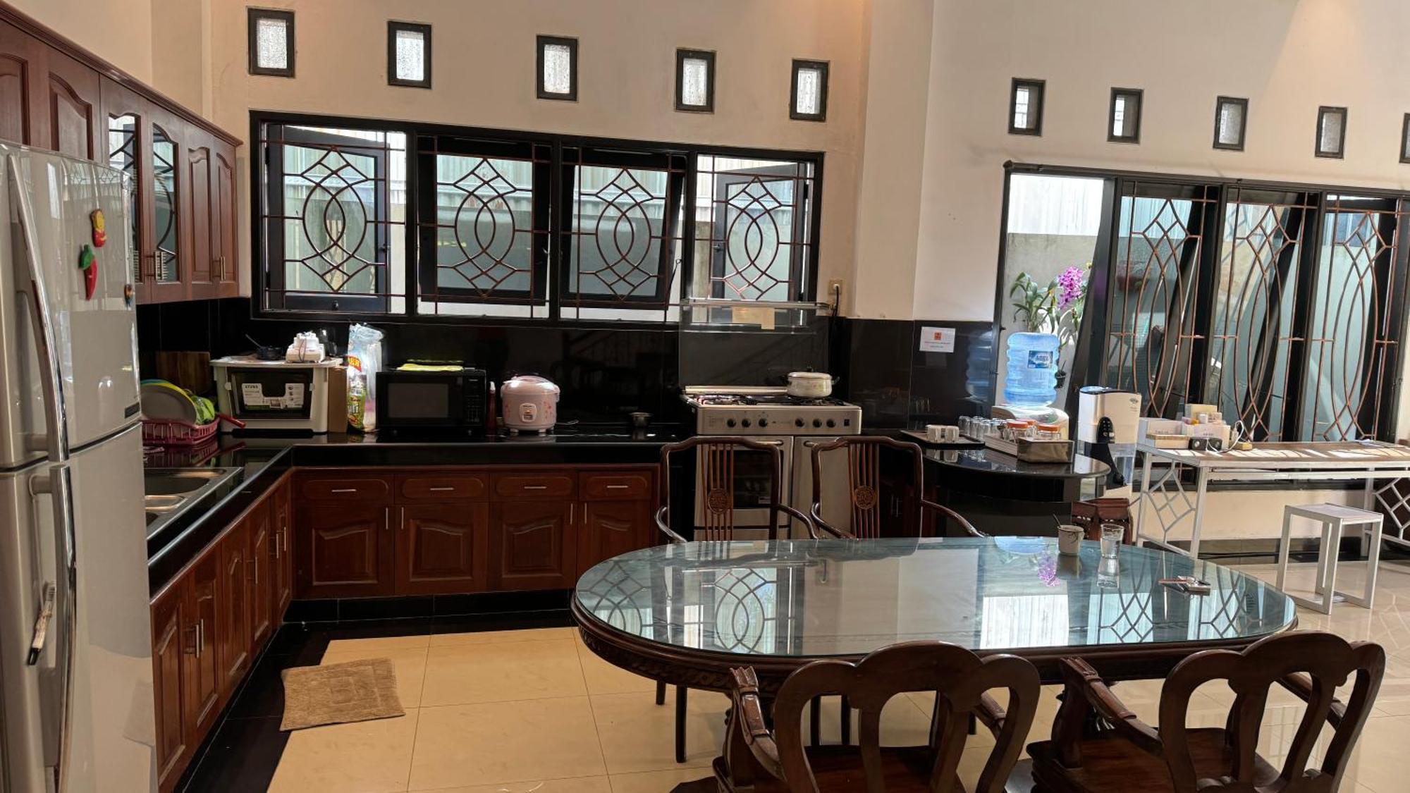 Fora Capsule Hostel Tuban Kuta  Exterior photo